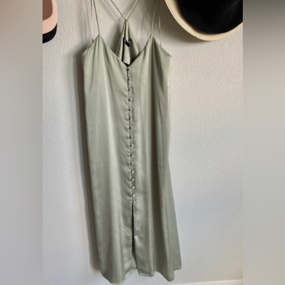 Zara MIDI dress/size MEDIUM/NEW with TAGS